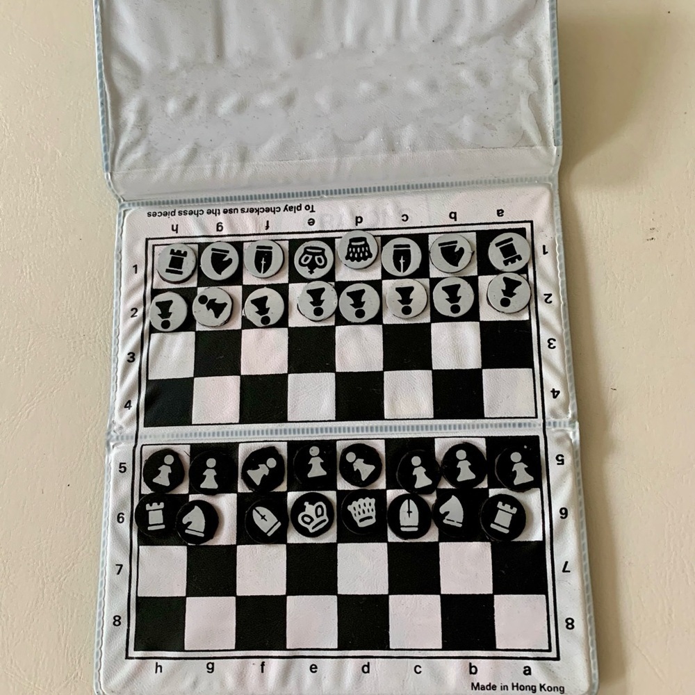 Vintage packable chess board - Picture 3 of 8